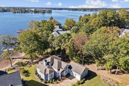 1115 Peninsula Drive photo 4