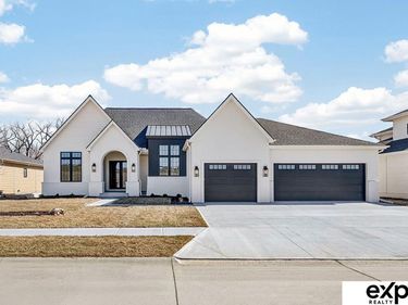 19905 V Street, Omaha, NE 68135