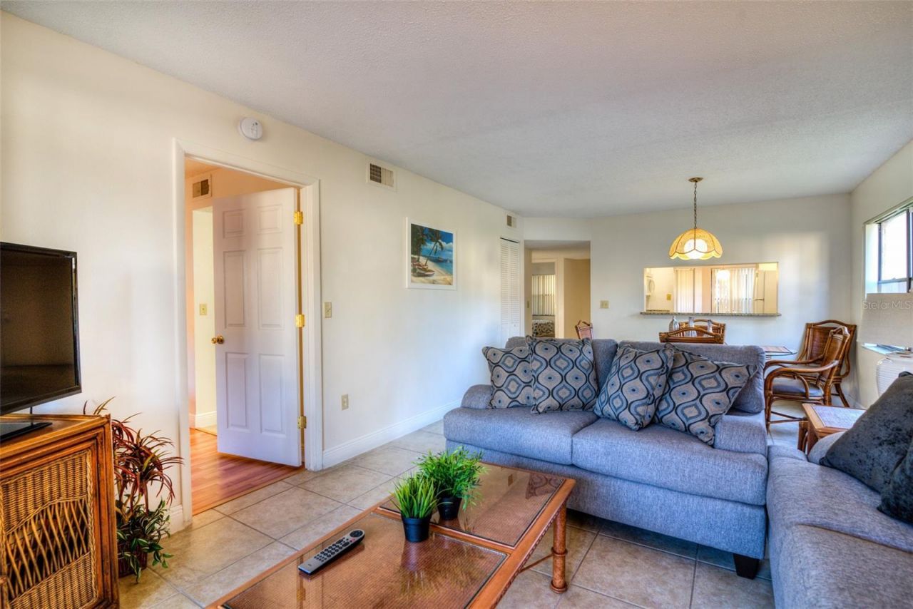 4425 45th Avenue W, Unit 101, Bradenton, FL 34210 Photo