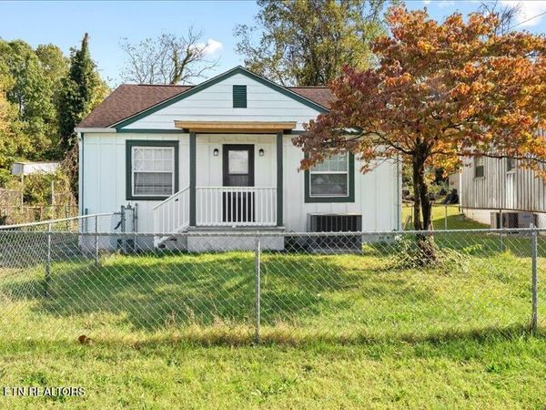 2116 Mitchell St, Knoxville, TN 37917