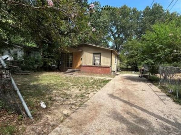 3918 Adrian Street, Shreveport, LA 71109