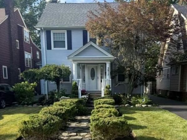3817 Montevista Road, Cleveland Heights, OH 44121