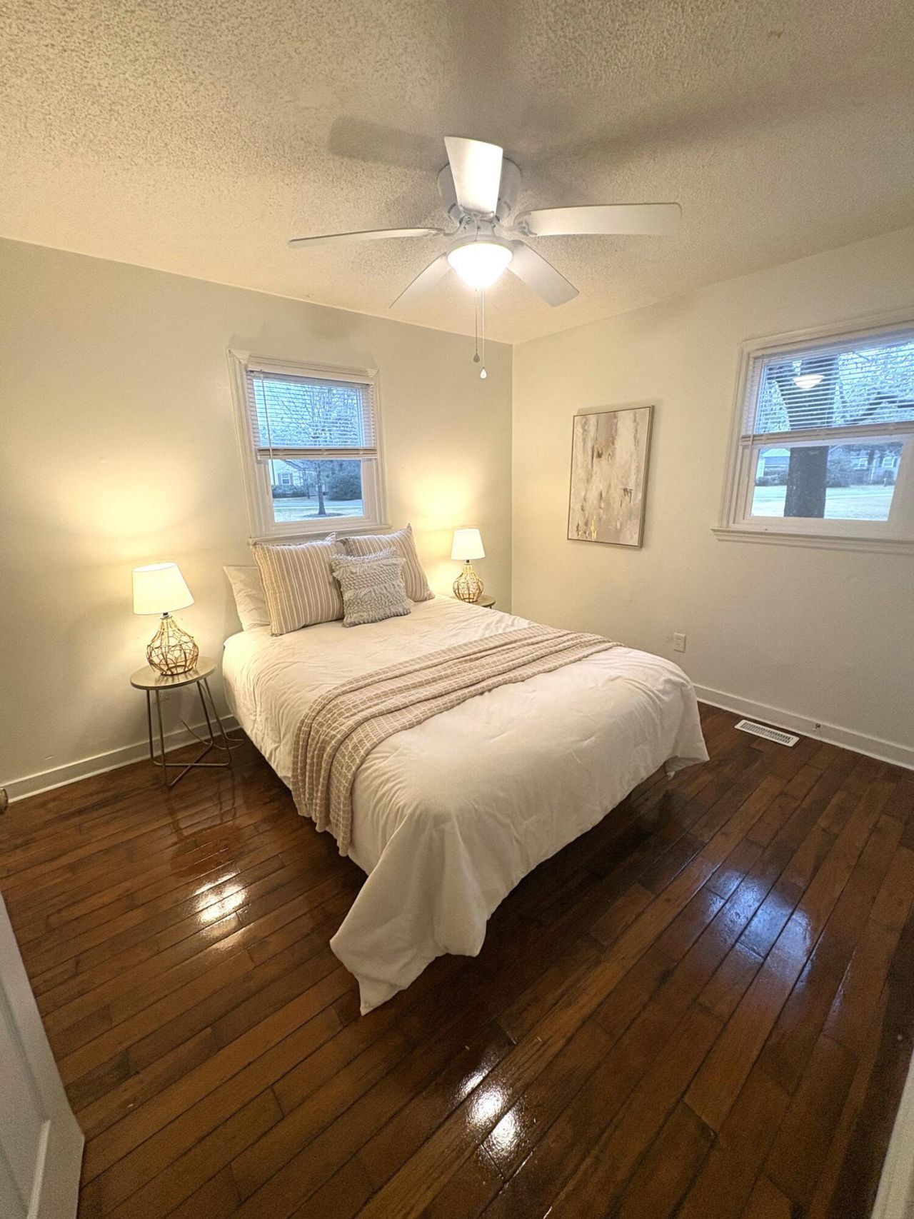 4728 Mixson Avenue Photo 12