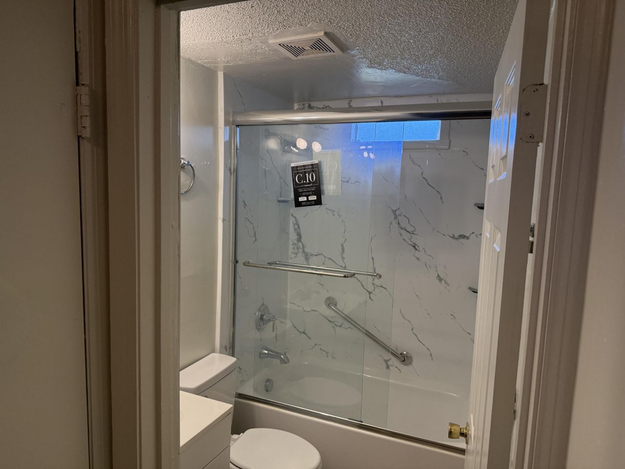 4728 Mixson Avenue Photo 12