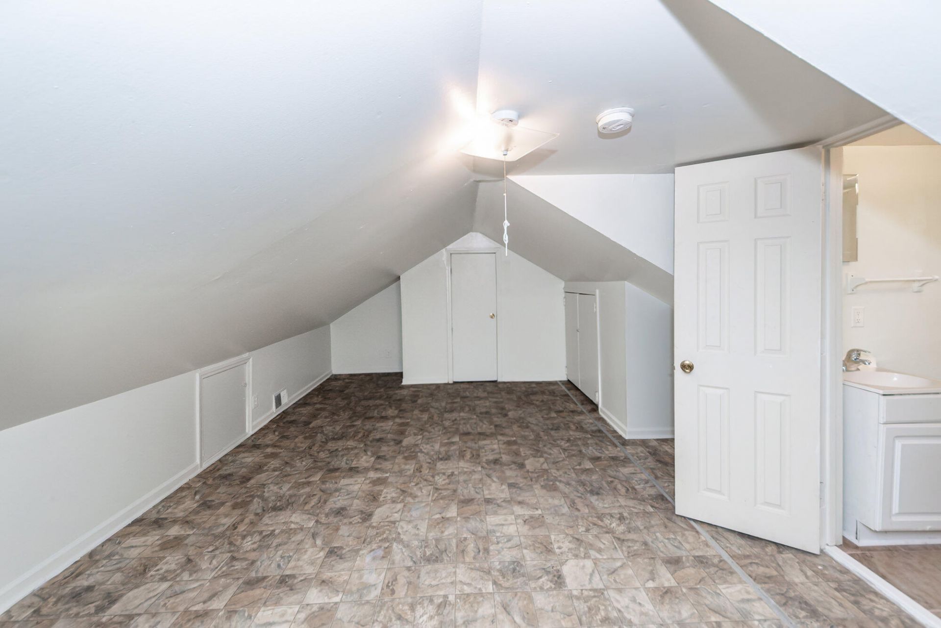 4728 Mixson Avenue Photo 21