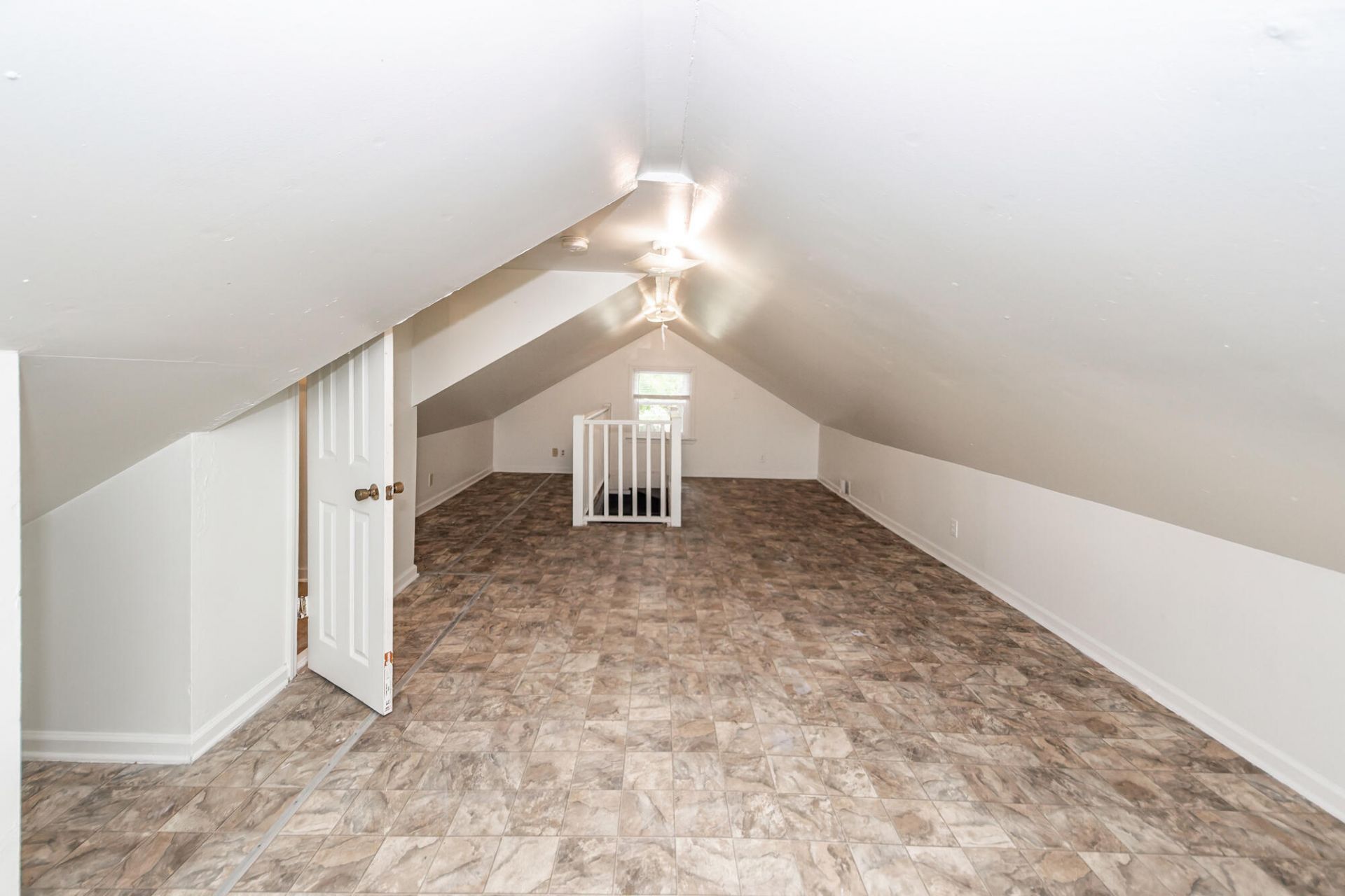 4728 Mixson Avenue Photo 22