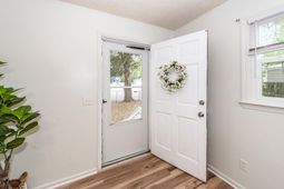 4728 Mixson Avenue photo 4