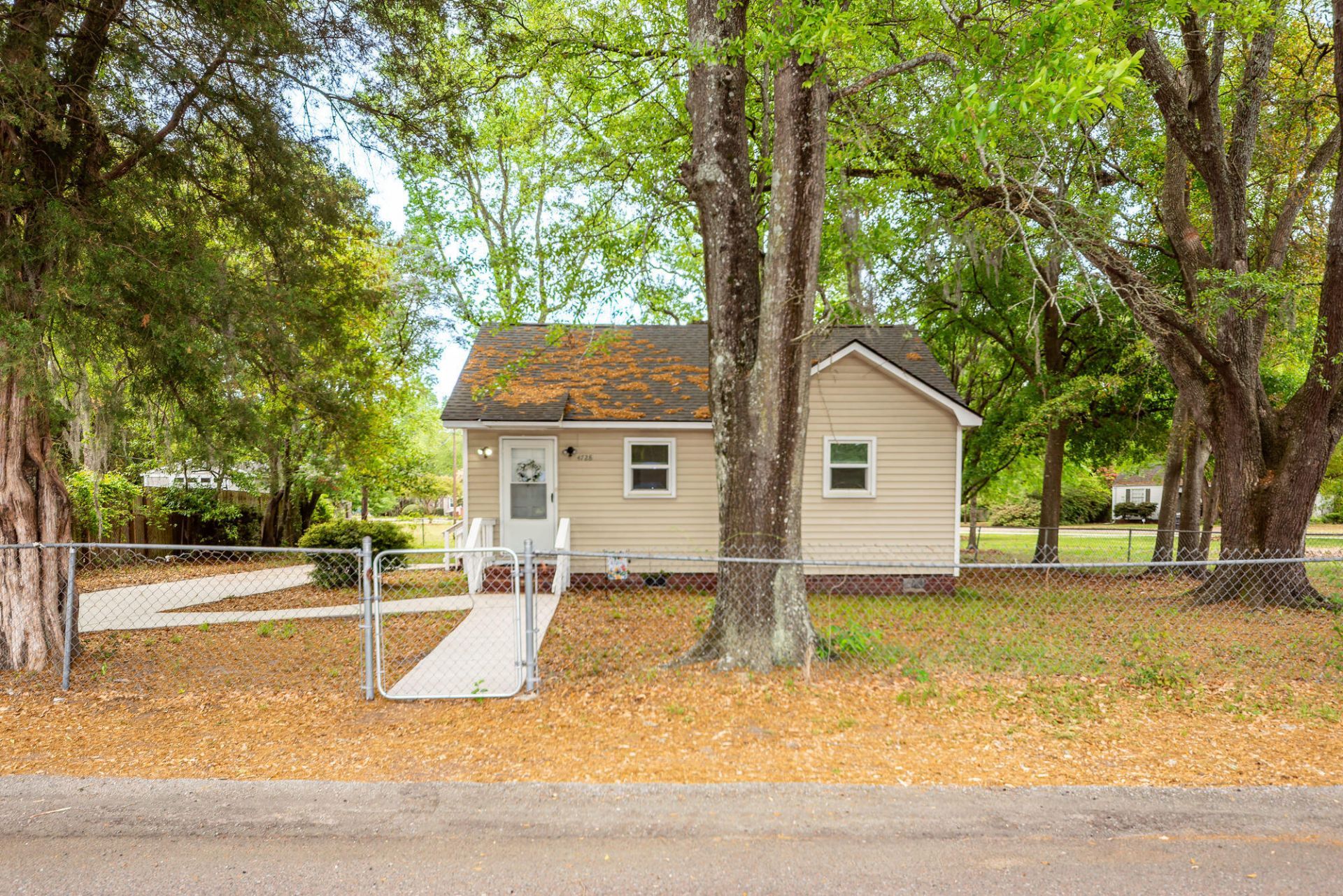 4728 Mixson Avenue Photo 37