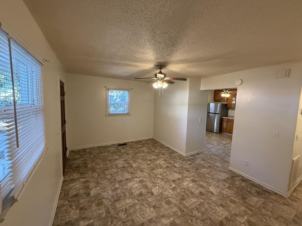 4728 Mixson Avenue Photo 6