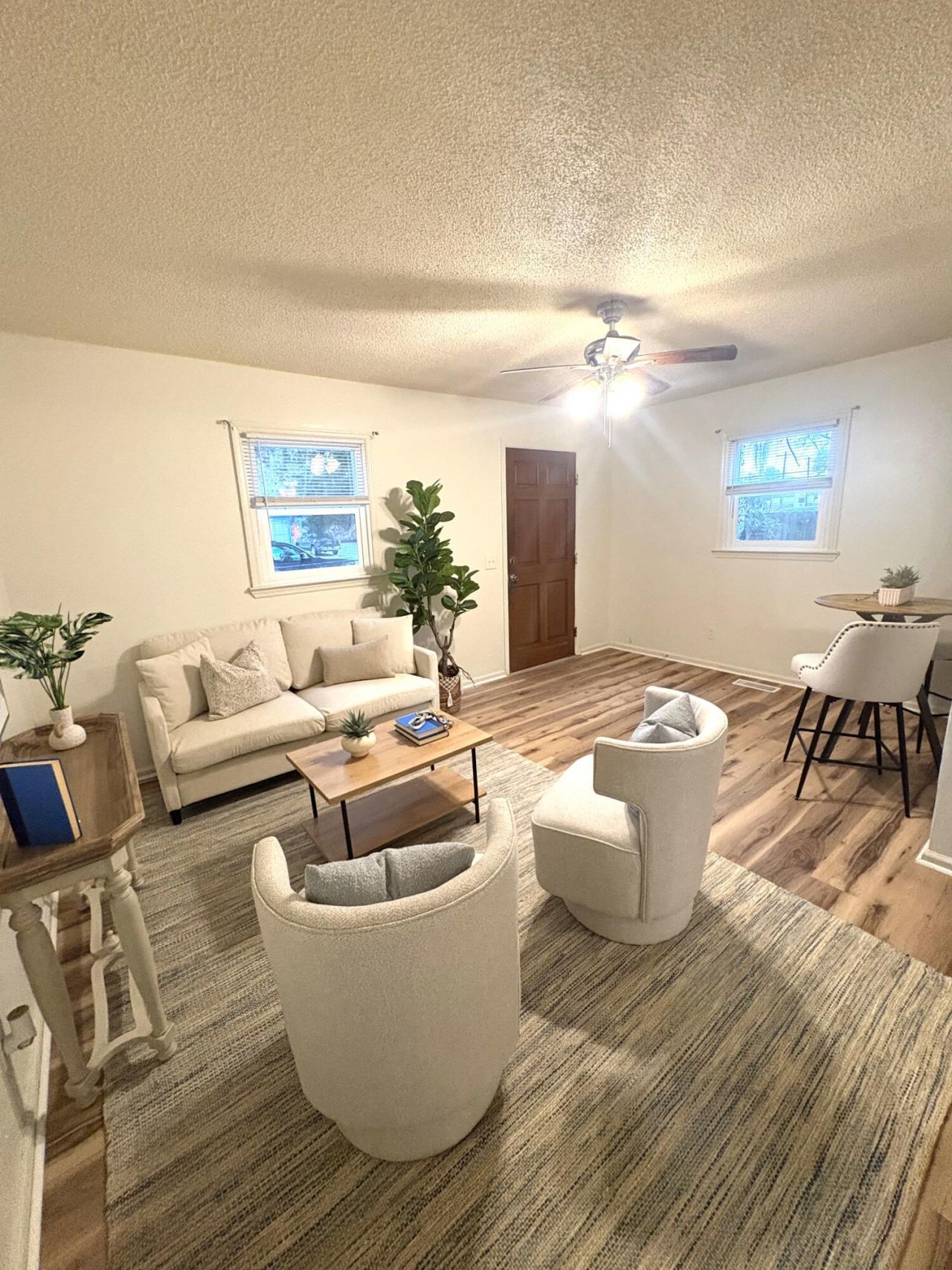 4728 Mixson Avenue Photo 8