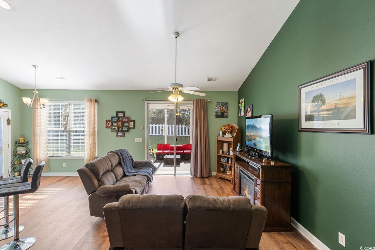 720 Gazania Ln. Photo 8