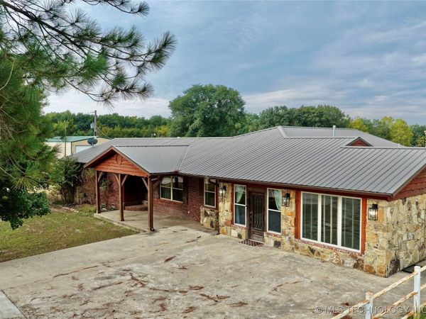 10388 N Perry Road , Stigler, OK 74462