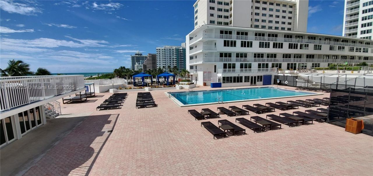 5401 Collins Ave, Unit 729, Miami Beach, FL 33140 Photo