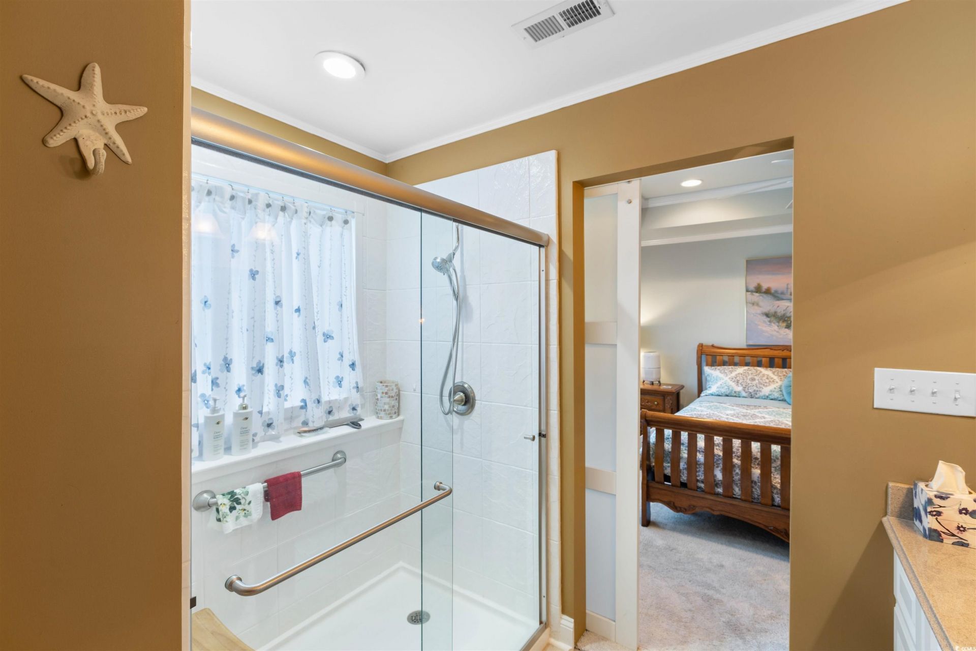 6713 Wisteria Dr. Photo 13