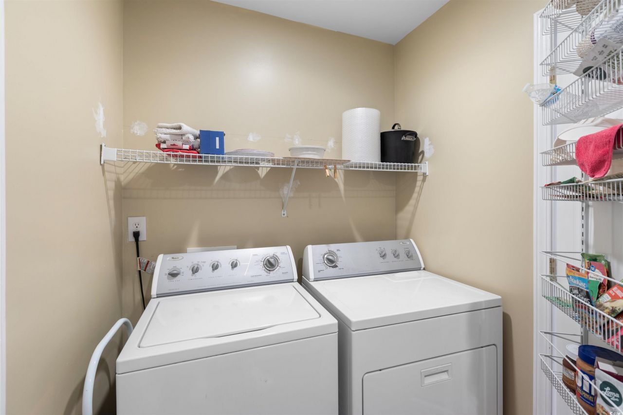 6713 Wisteria Dr. Photo 17