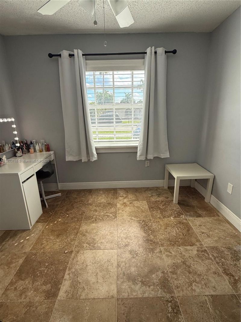 11411 NW 37th Pl, Sunrise, FL 33323 Photo