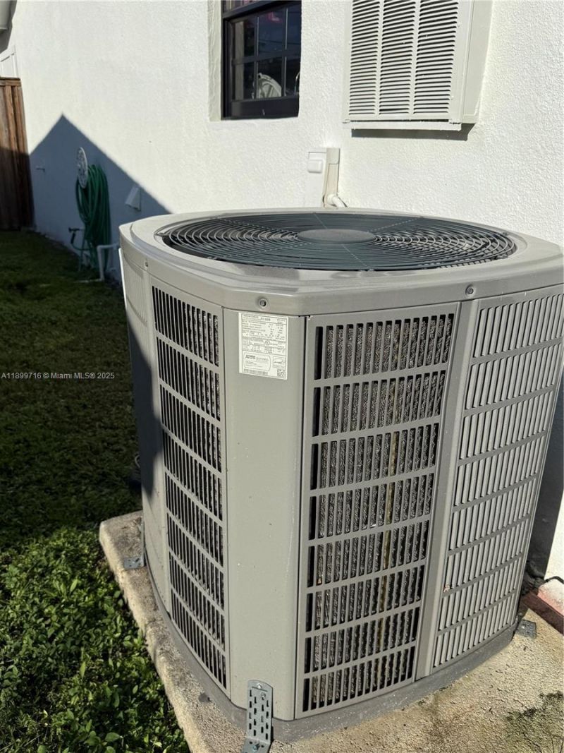 11411 NW 37th Pl, Sunrise, FL 33323 Photo