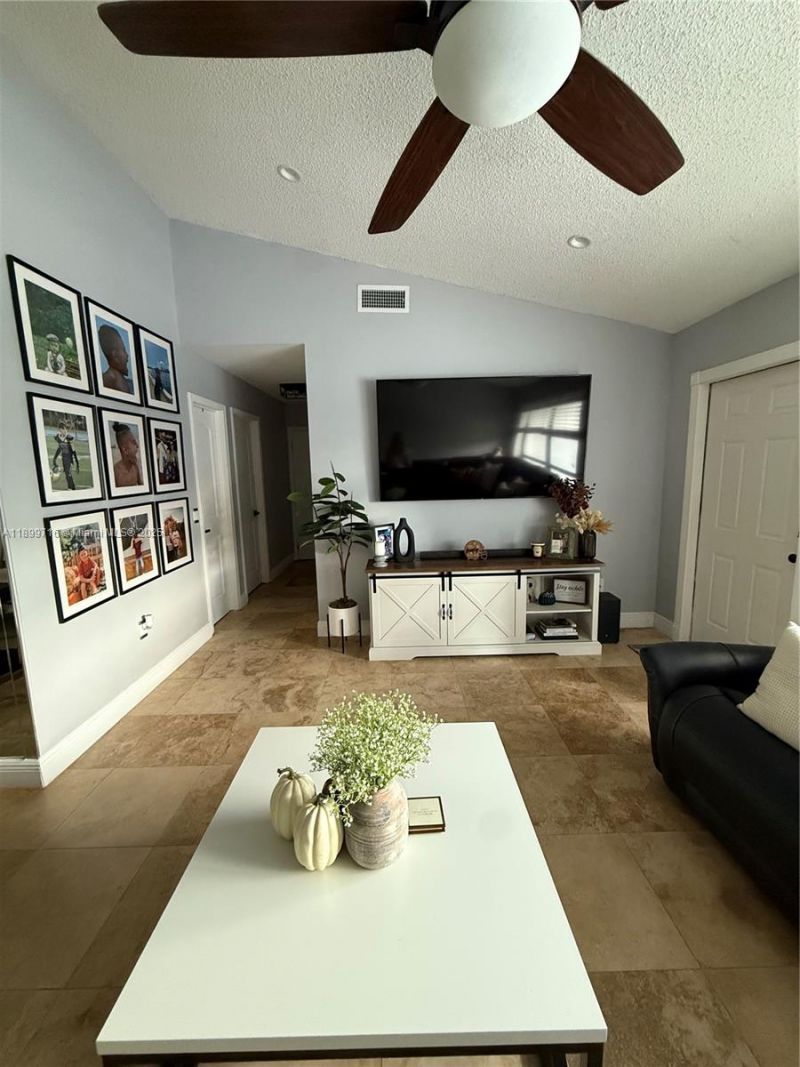 11411 NW 37th Pl, Sunrise, FL 33323 Photo