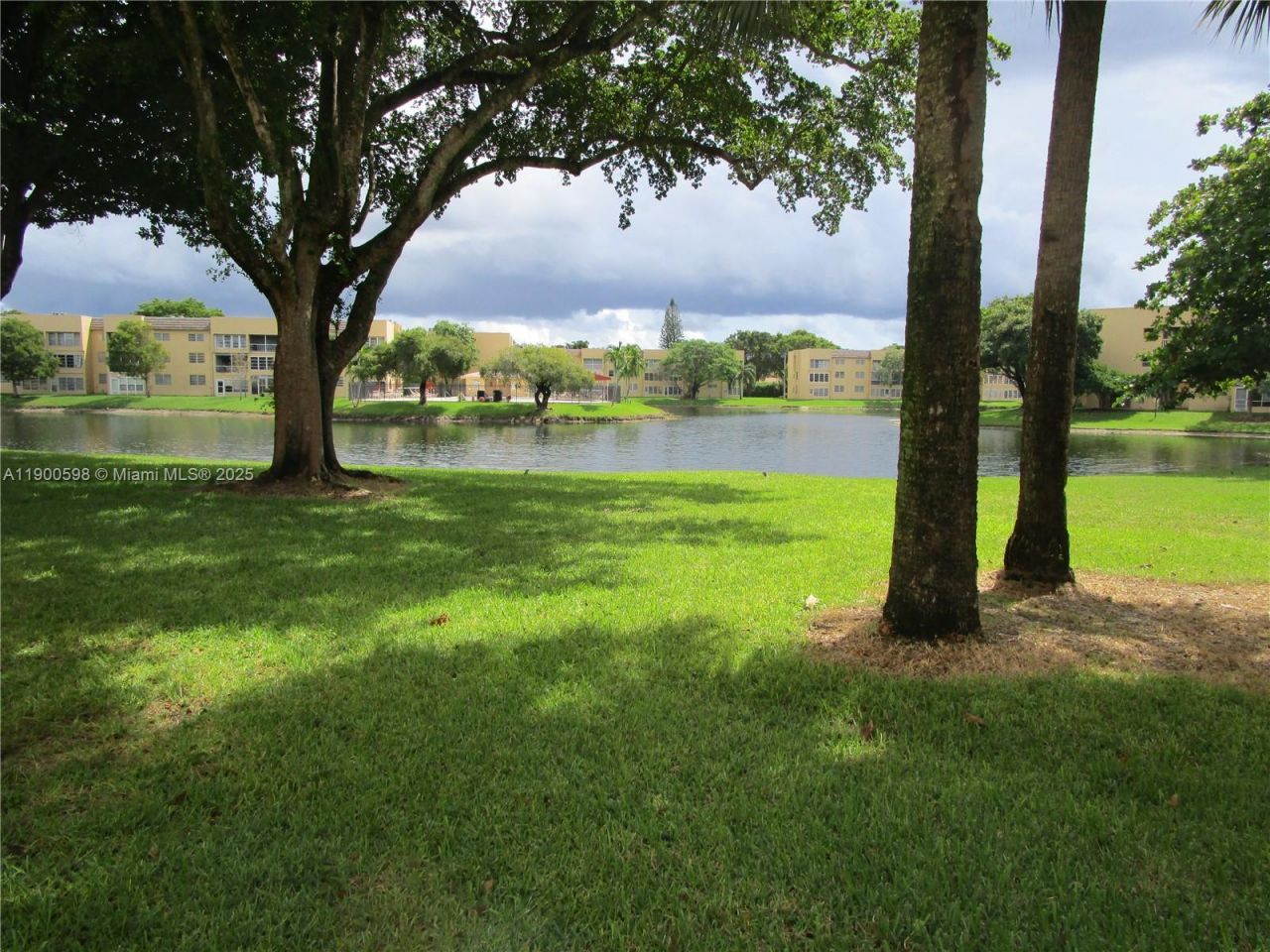 5940 NW 64 Th Ave, Unit 109, Tamarac, FL 33319 Photo