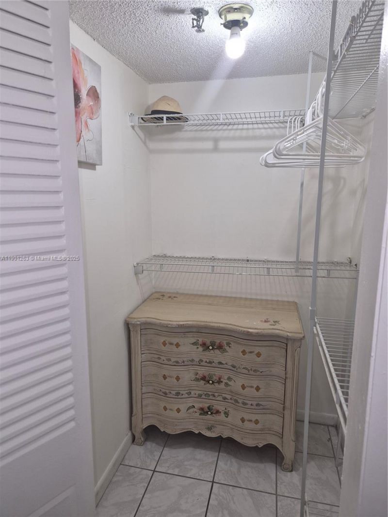 201 180th Dr, Unit 411, Sunny Isles Beach, FL 33160 Photo