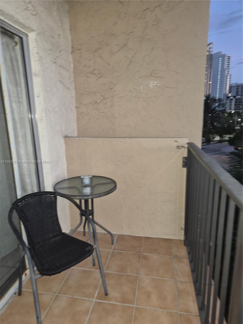 201 180th Dr, Unit 411, Sunny Isles Beach, FL 33160 Photo