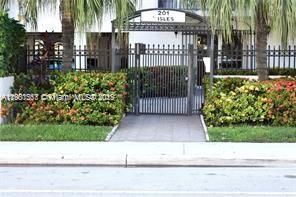 201 180th Dr, Unit 411, Sunny Isles Beach, FL 33160 Photo