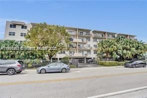 201 180th Dr, Unit 411, Sunny Isles Beach, FL 33160 Photo