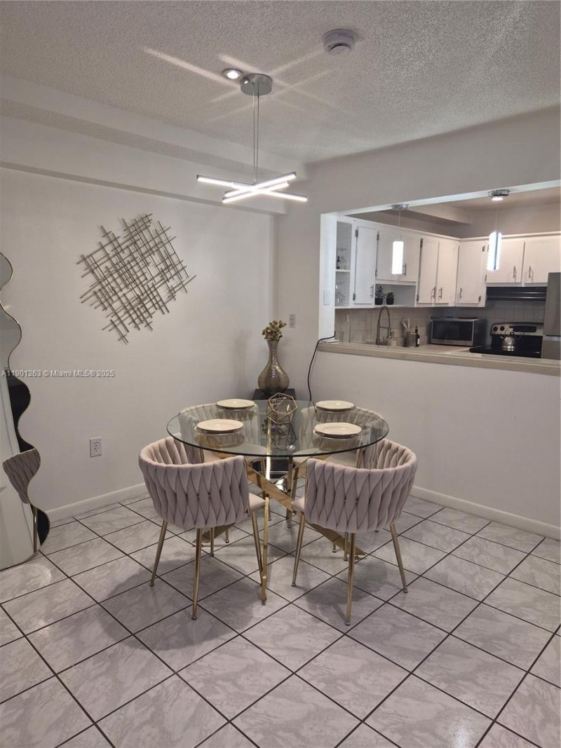 201 180th Dr, Unit 411, Sunny Isles Beach, FL 33160 Photo