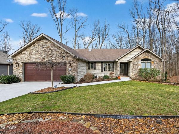 122 Pineridge Loop, Crossville, TN 38558