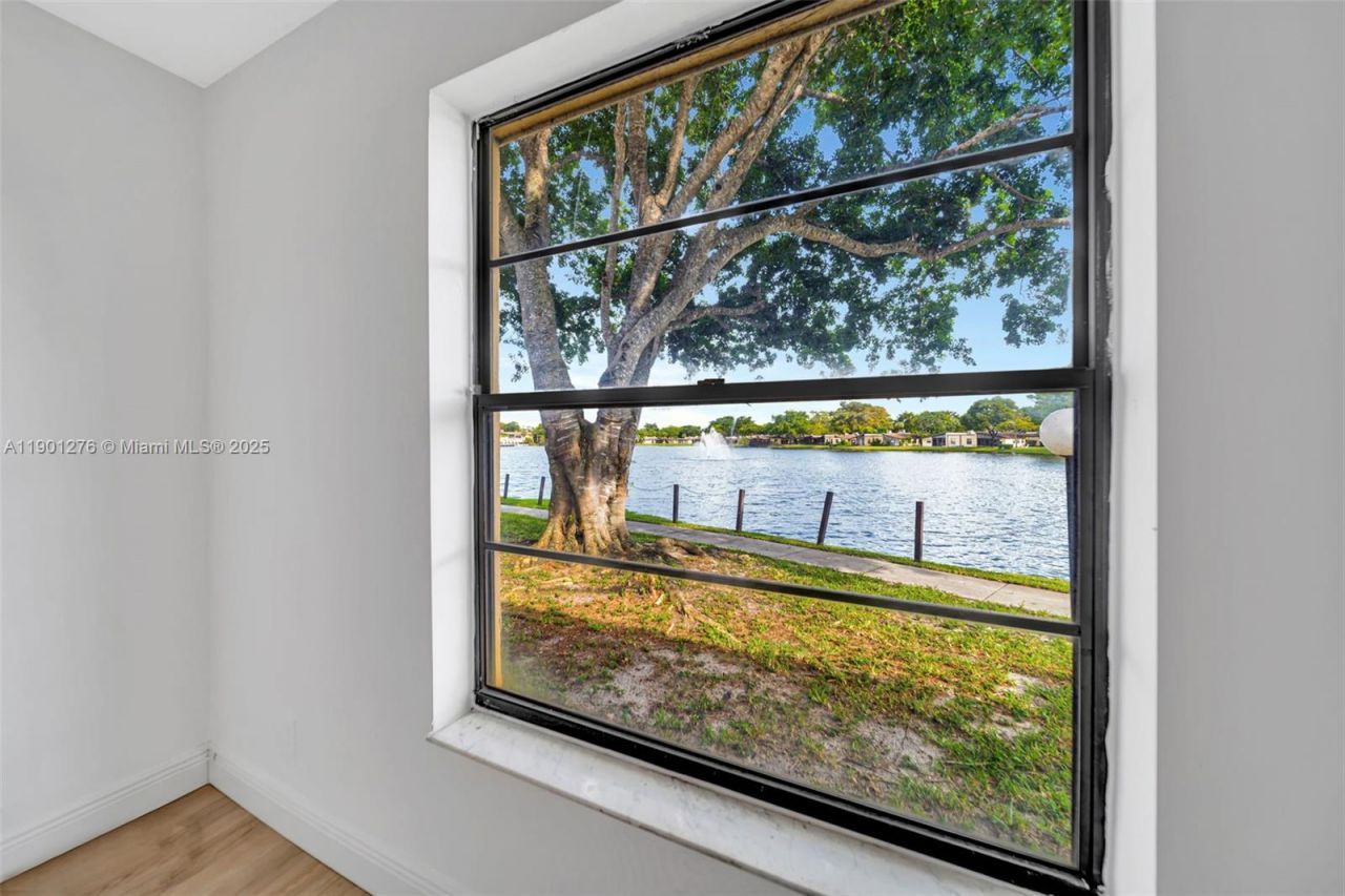 616 Briarwood Cir, Hollywood, FL 33024 Photo