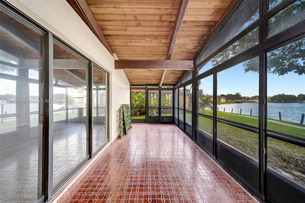 616 Briarwood Cir, Hollywood, FL 33024 Photo