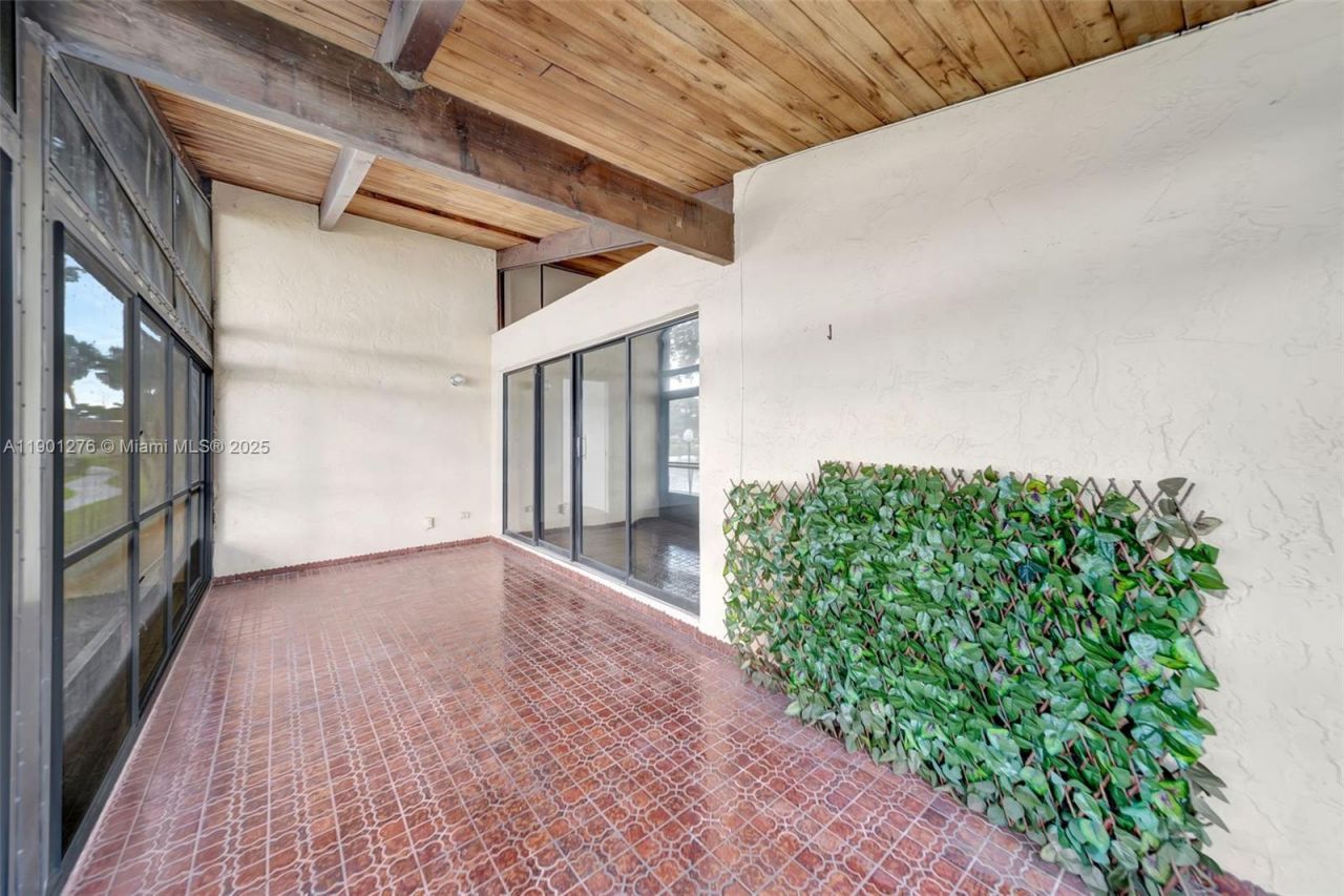 616 Briarwood Cir, Hollywood, FL 33024 Photo