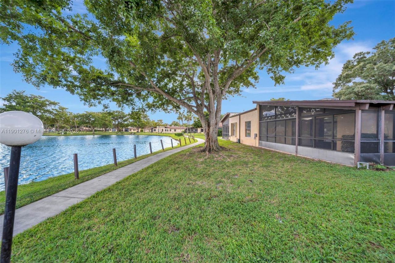 616 Briarwood Cir, Hollywood, FL 33024 Photo