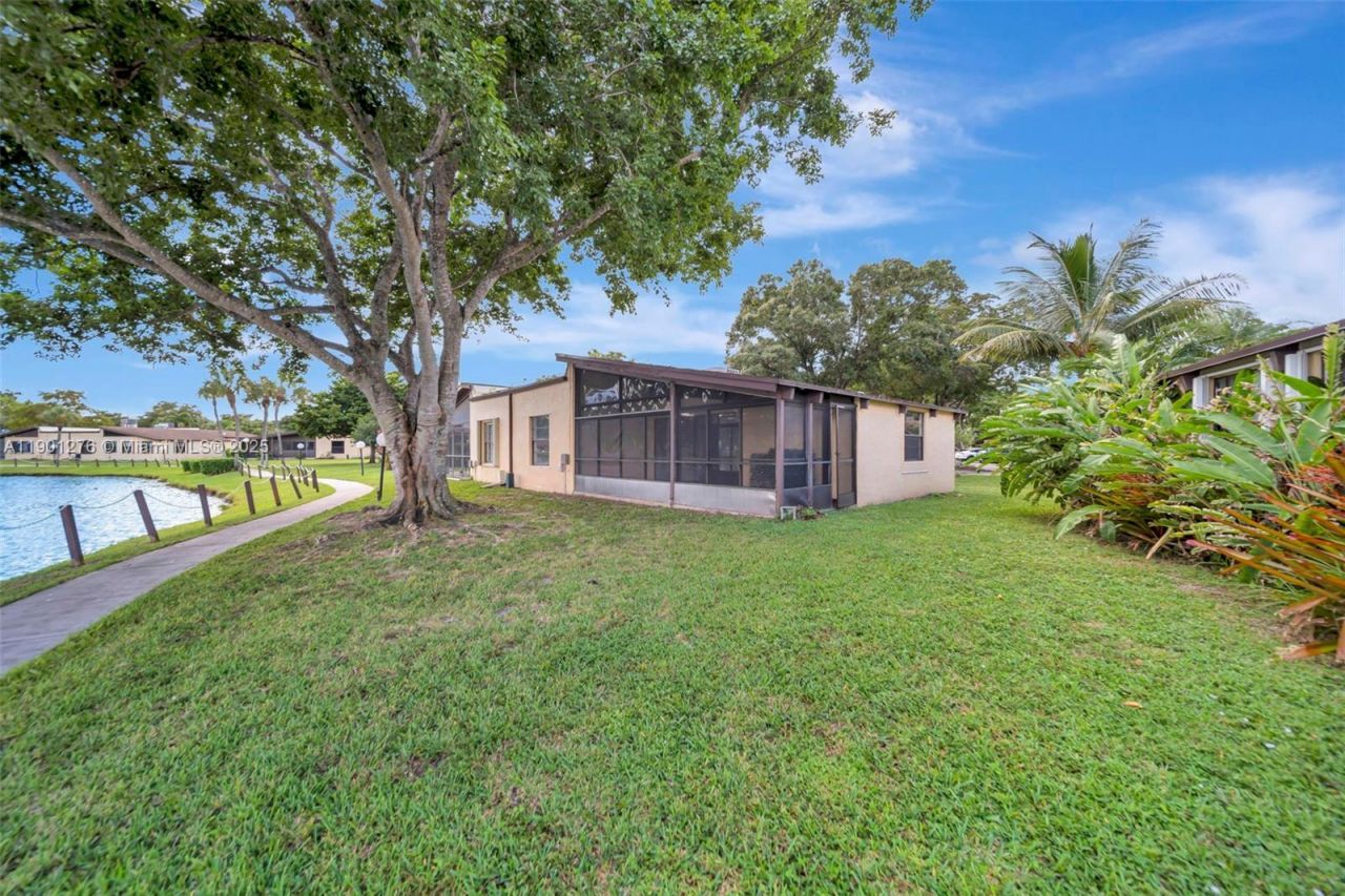 616 Briarwood Cir, Hollywood, FL 33024 Photo