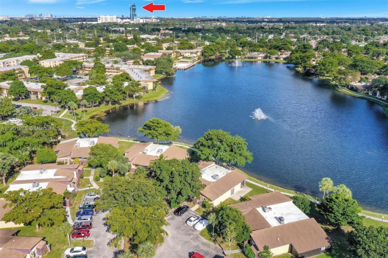 616 Briarwood Cir, Hollywood, FL 33024 Photo