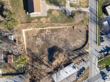 2516 Chandler Road E, Bellevue, NE 68005