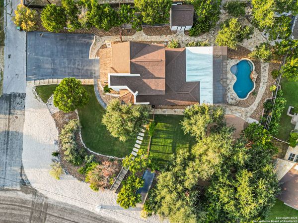 1023 Silent Hollow, San Antonio, TX 78260