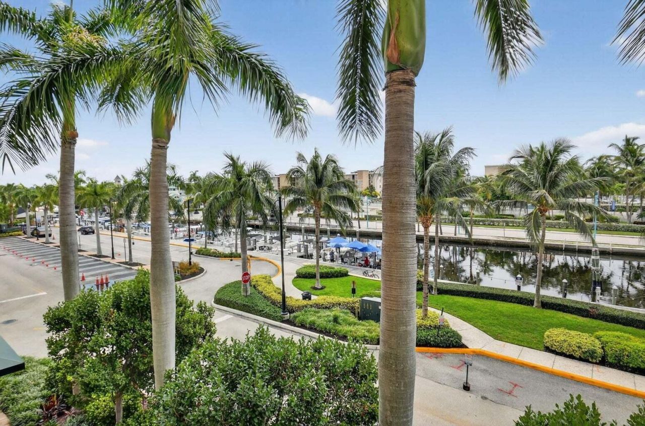 625 Casa Loma Boulevard, Unit 304, Boynton Beach, FL 33435 Photo