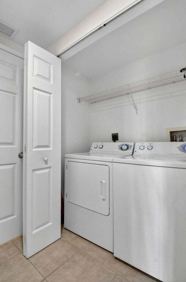 625 Casa Loma Boulevard, Unit 304, Boynton Beach, FL 33435 Photo