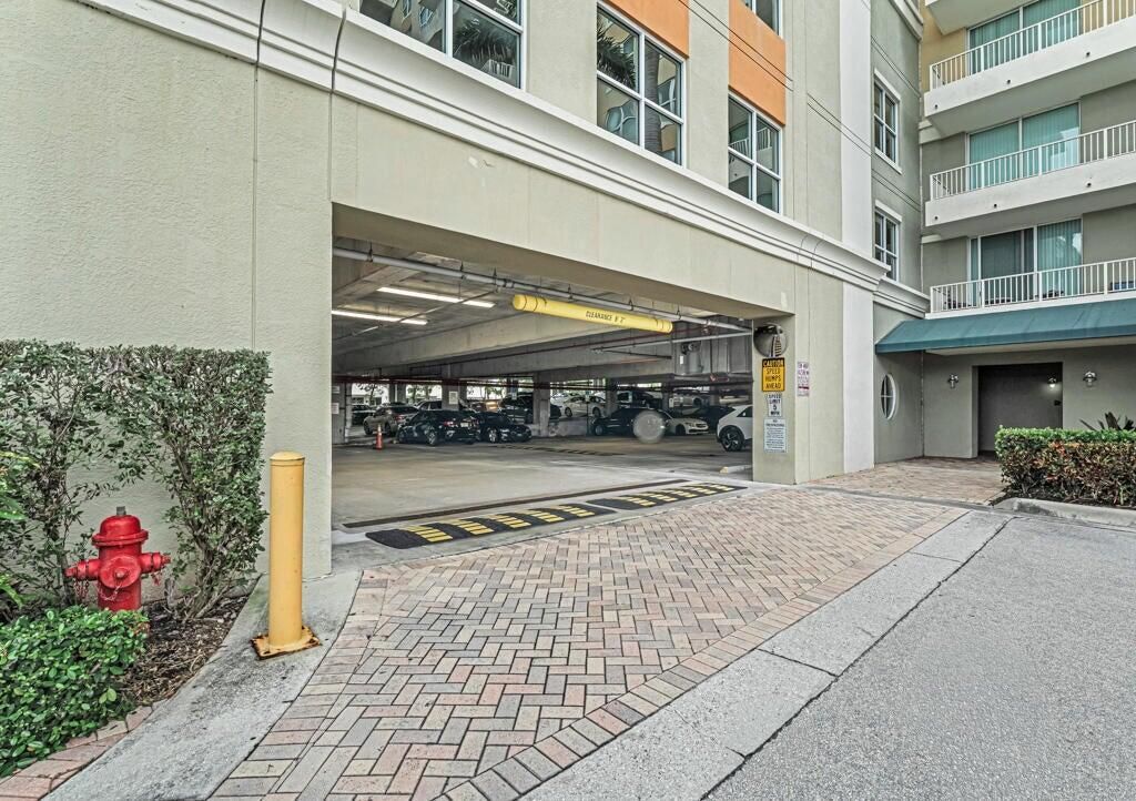 625 Casa Loma Boulevard, Unit 304, Boynton Beach, FL 33435 Photo