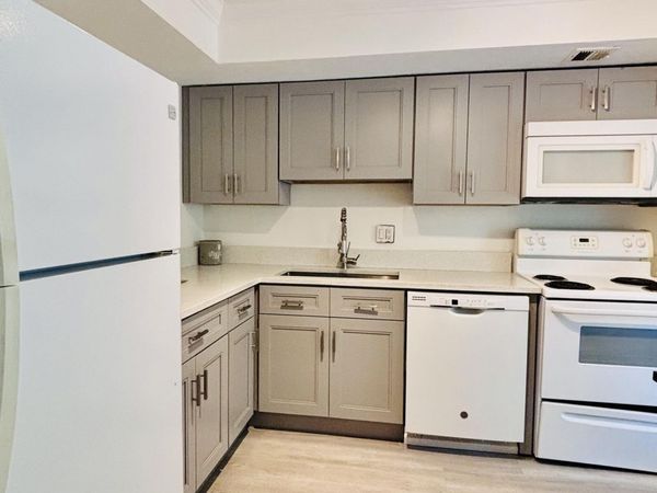2900 N Palm Aire Drive, Unit 206, Pompano Beach, FL 33069