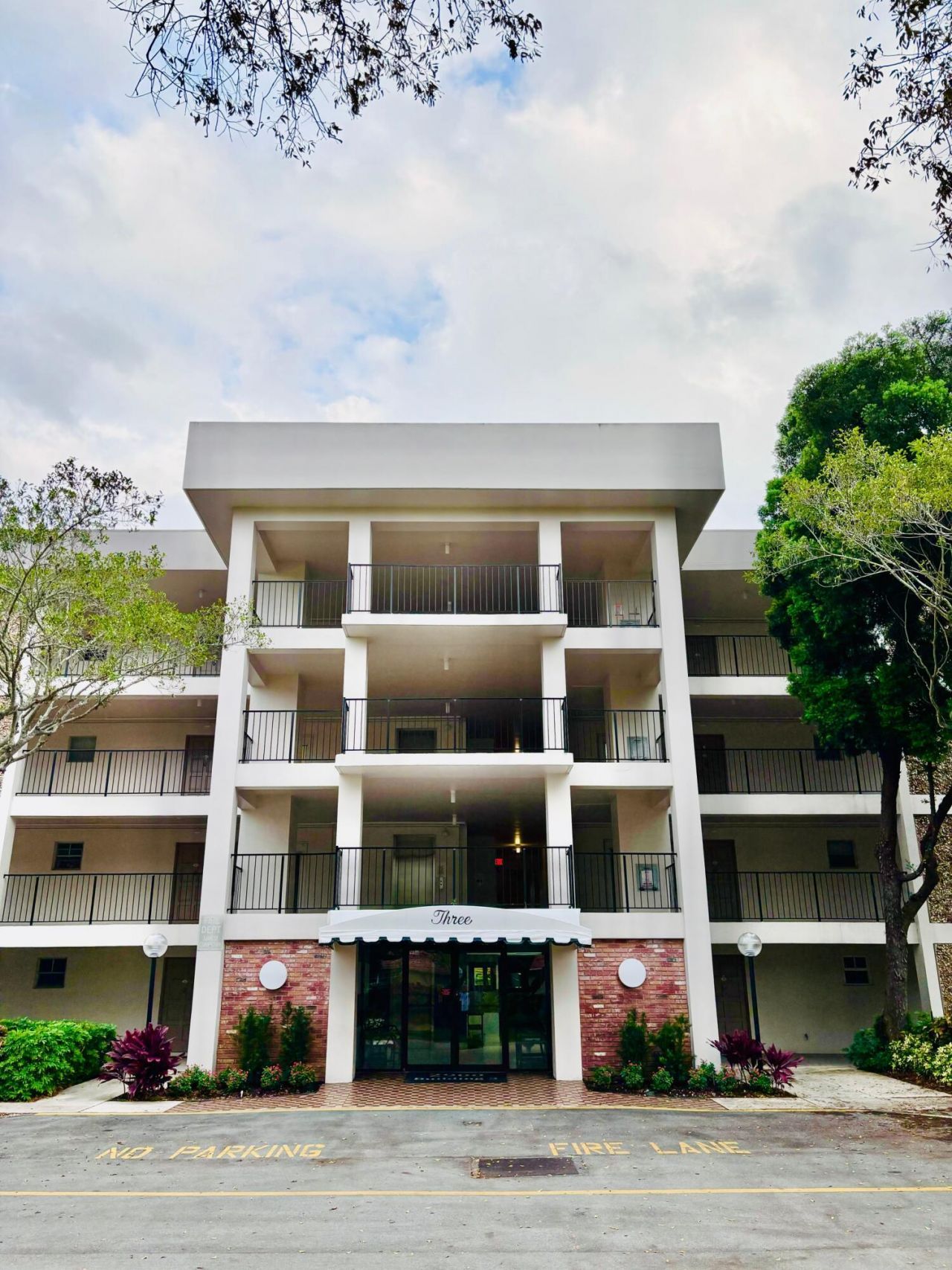 2900 N Palm Aire Drive, Unit 206, Pompano Beach, FL 33069 Photo
