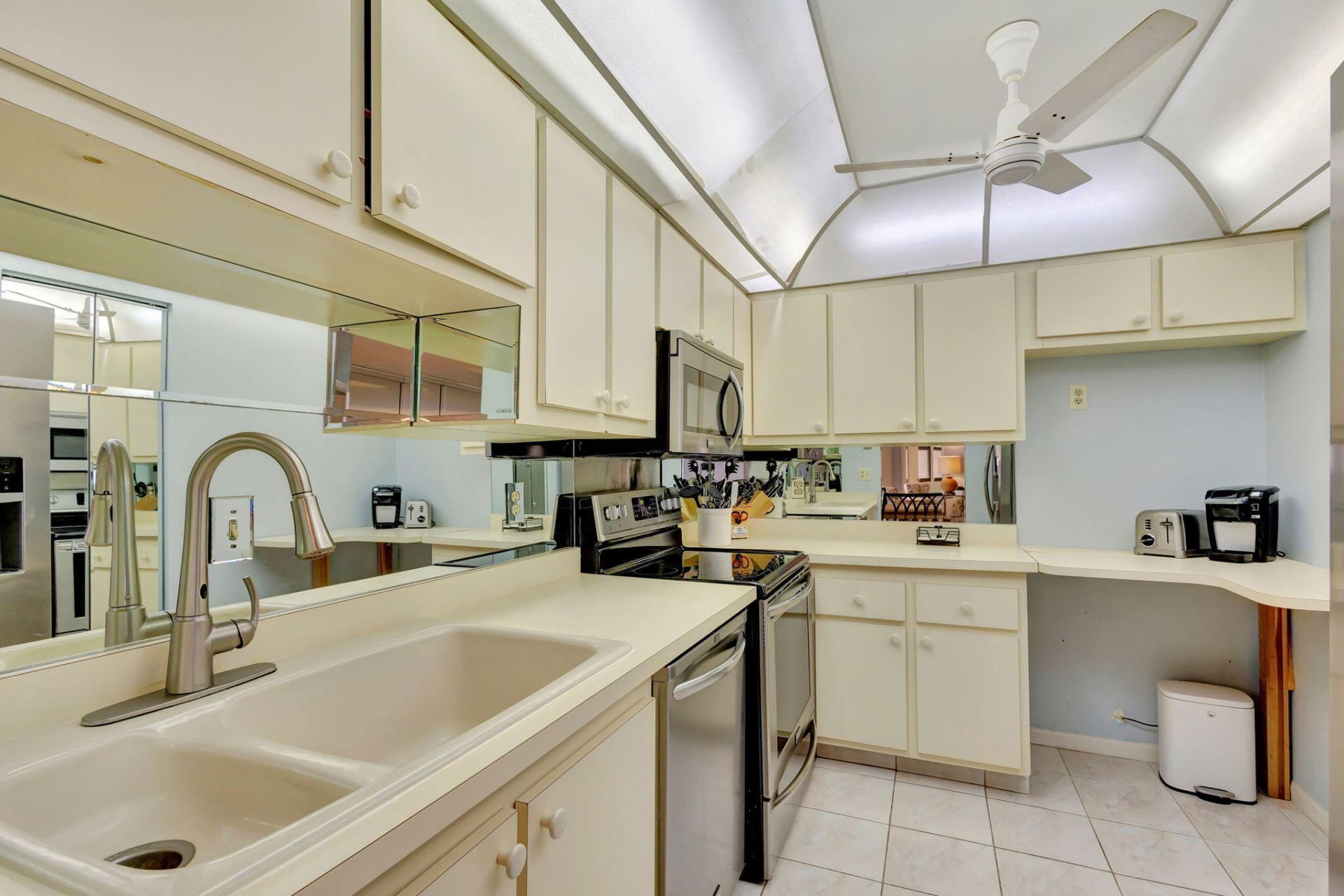 2800 N Ocean Drive, Unit A-9c, Singer Island, FL 33404 Photo