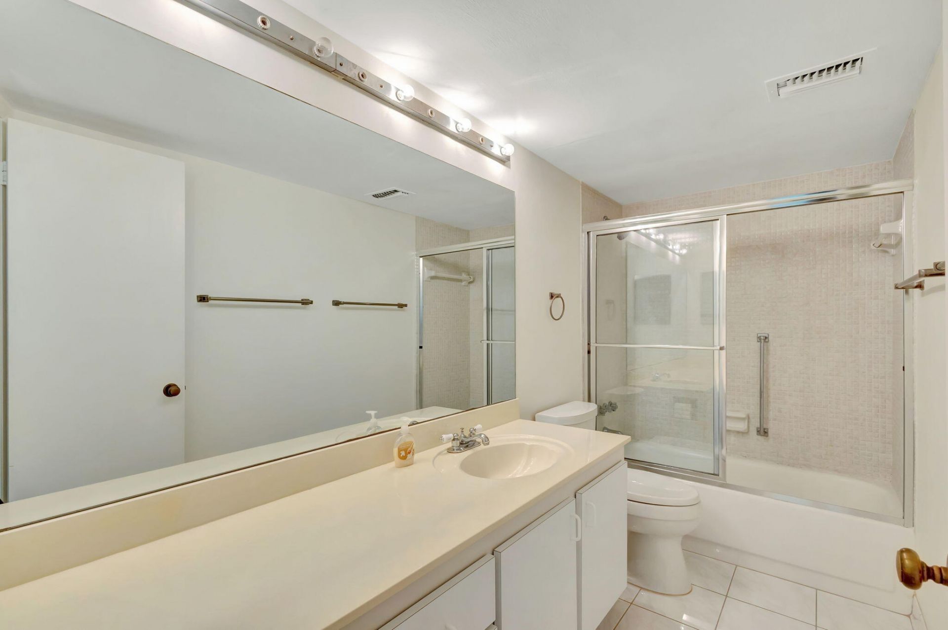 2800 N Ocean Drive, Unit A-9c, Singer Island, FL 33404 Photo