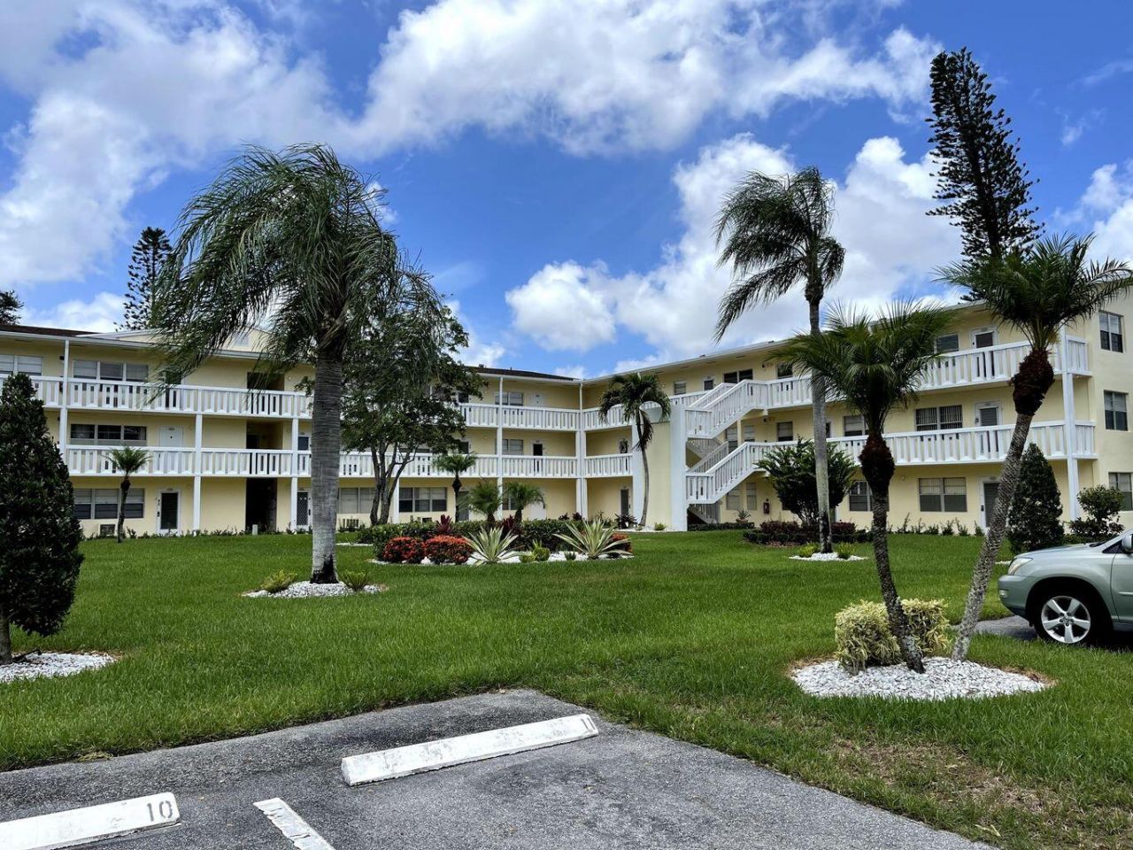 198 Dorset E, Unit E, Boca Raton, FL 33434 Photo