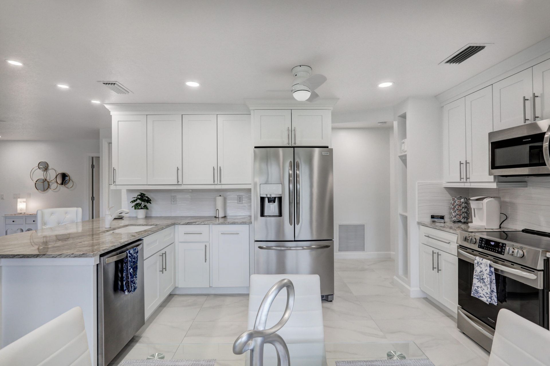 6 Lexington Lane E, Unit D, Palm Beach Gardens, FL 33418 Photo