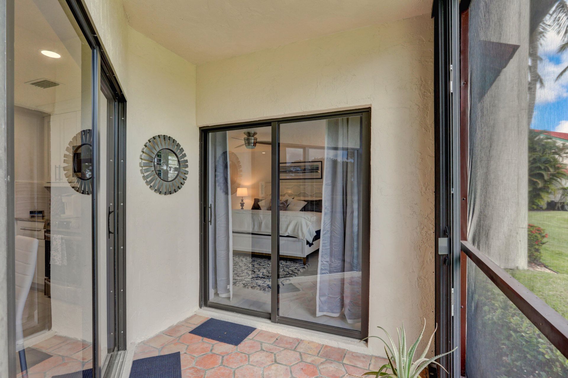 6 Lexington Lane E, Unit D, Palm Beach Gardens, FL 33418 Photo