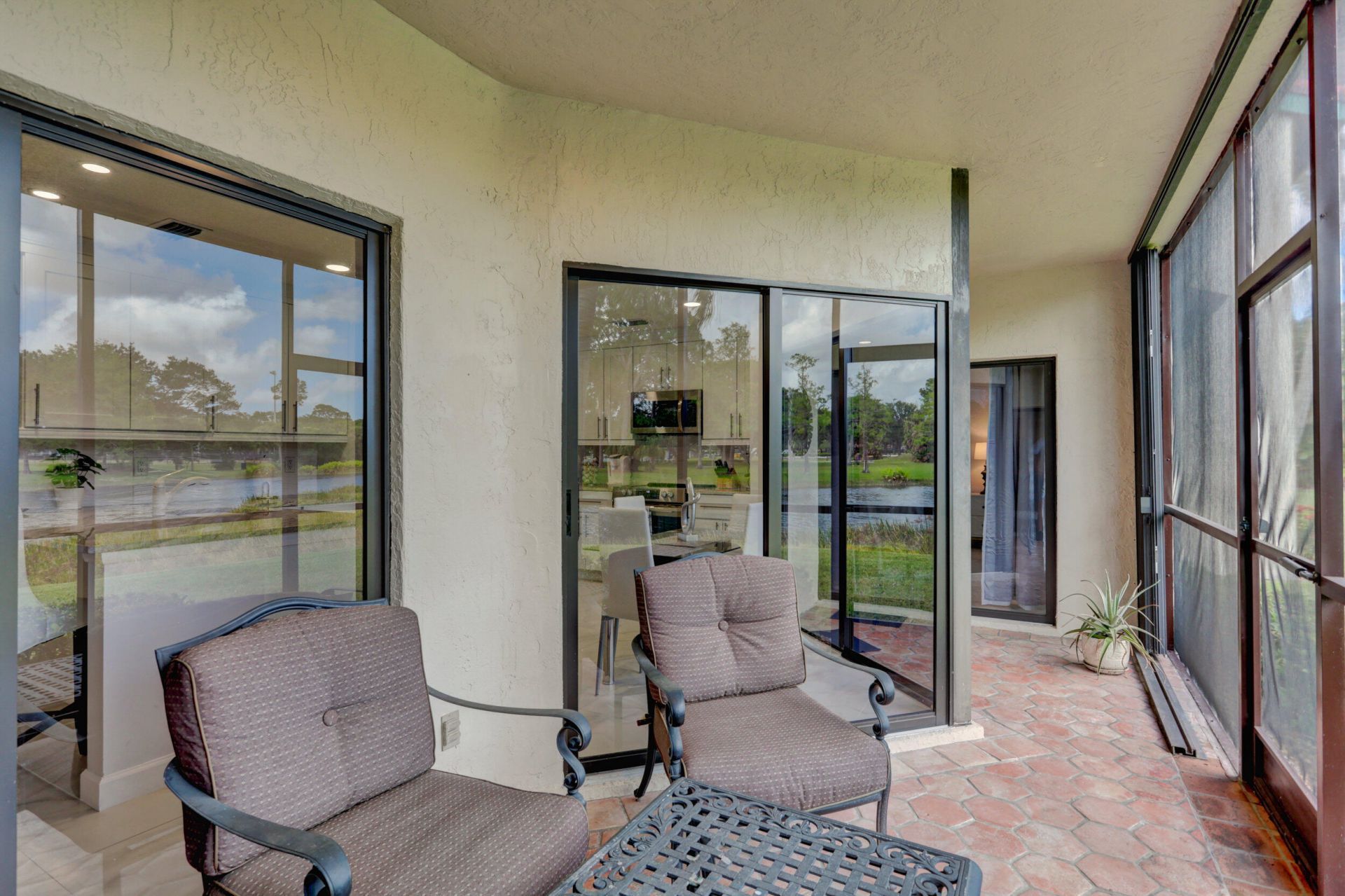 6 Lexington Lane E, Unit D, Palm Beach Gardens, FL 33418 Photo