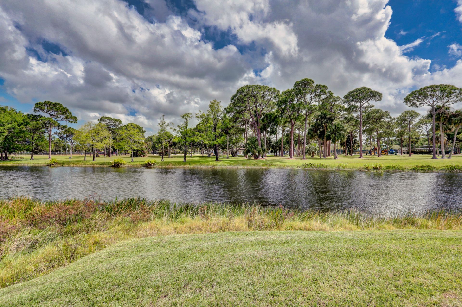 6 Lexington Lane E, Unit D, Palm Beach Gardens, FL 33418 Photo