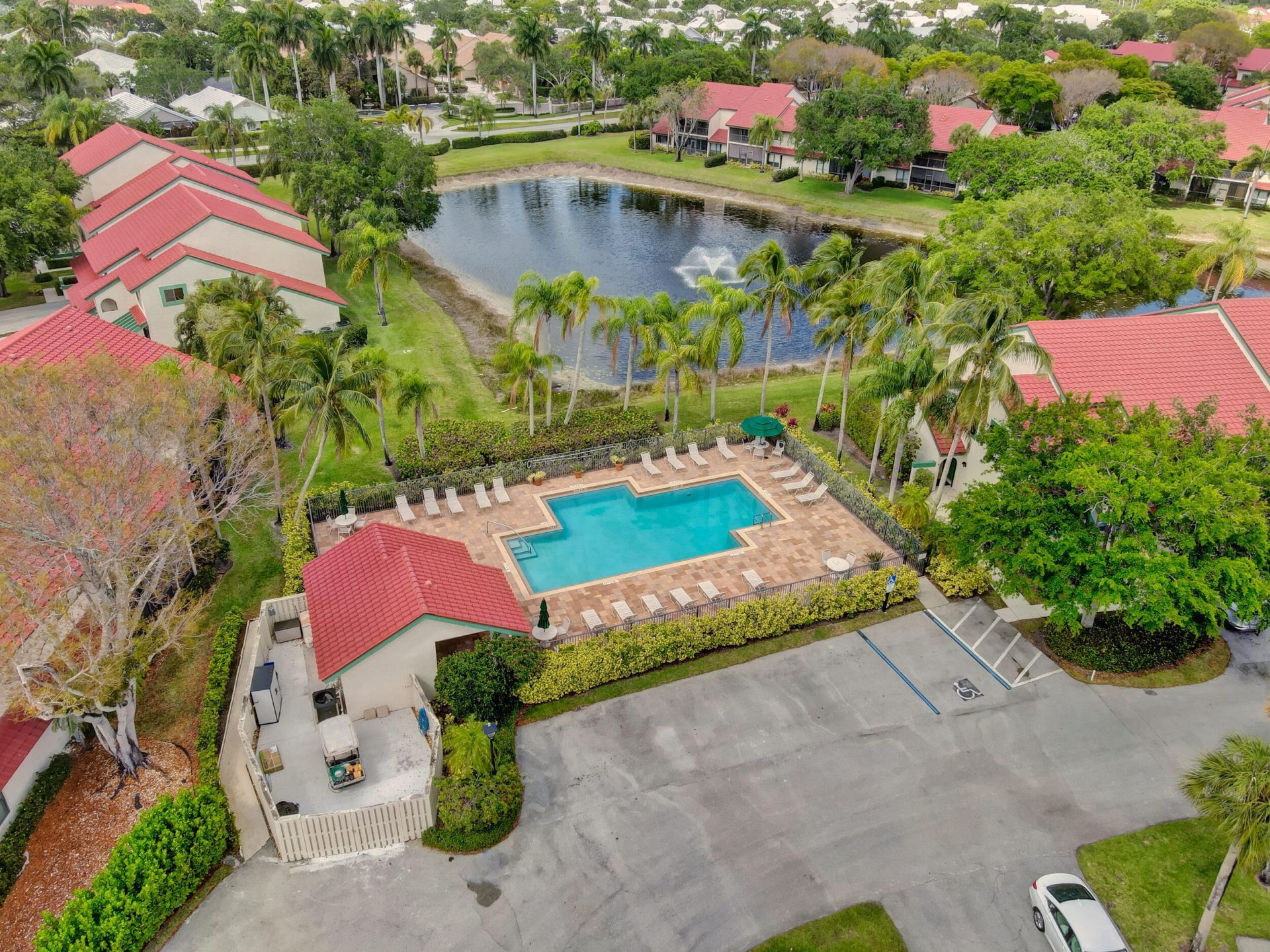 6 Lexington Lane E, Unit D, Palm Beach Gardens, FL 33418 Photo